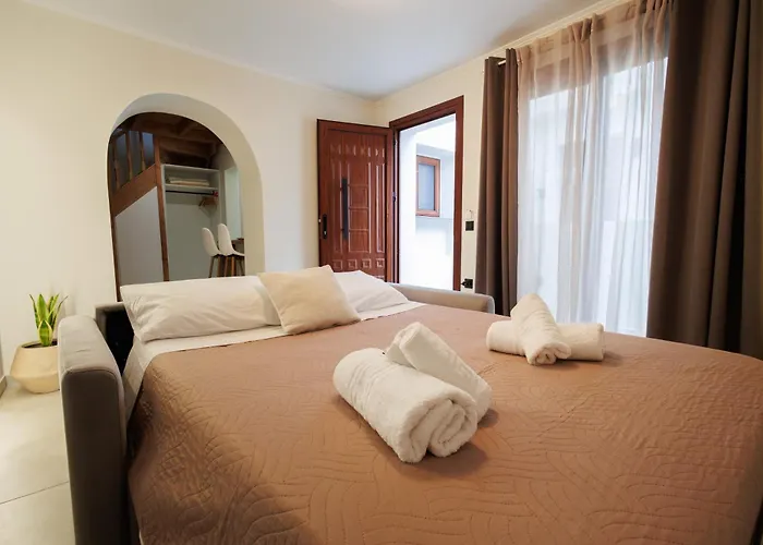 Semesterbostad Hidden Petra Luxury